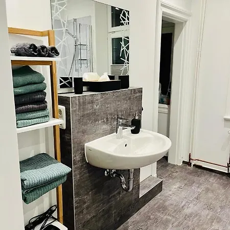 Sadebo Apartments Altstadtflair Naehe Bahnhof Lübeck Buitenkant foto